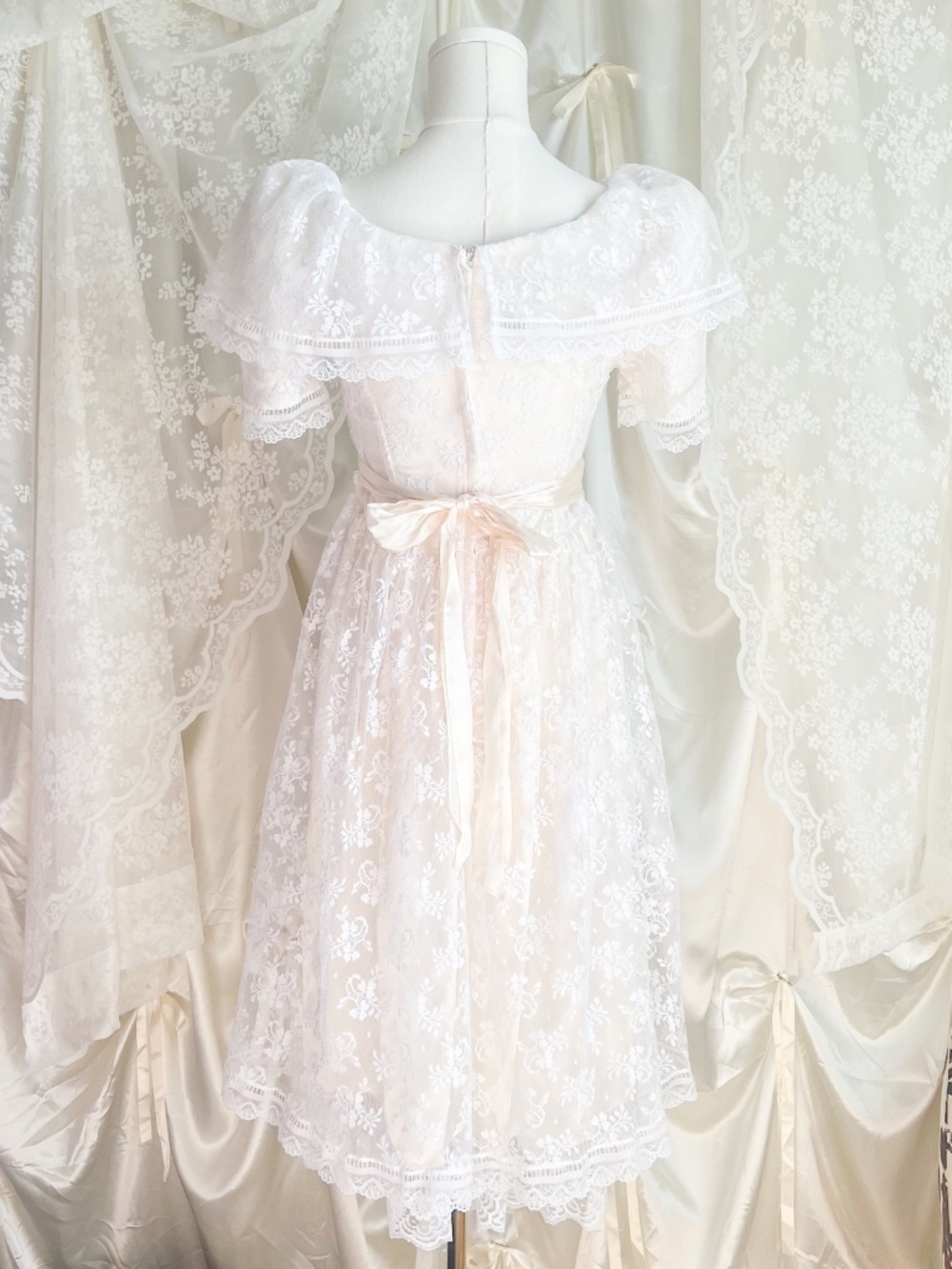 Vintage Gunne Sax White Lace Mini Dress Puff Sleeve Cottagecore Fairy Prairie - Picture 3 of 9